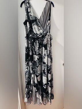 INC International Concepts Black & White Floral Asymmetrical Maxi Dress